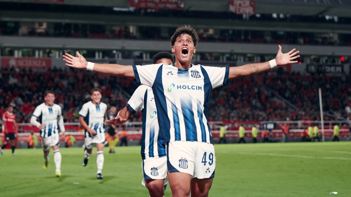 Foto:@CATalleresdecba. El equipo de Carlos Tevez hizo pie en Avellaneda