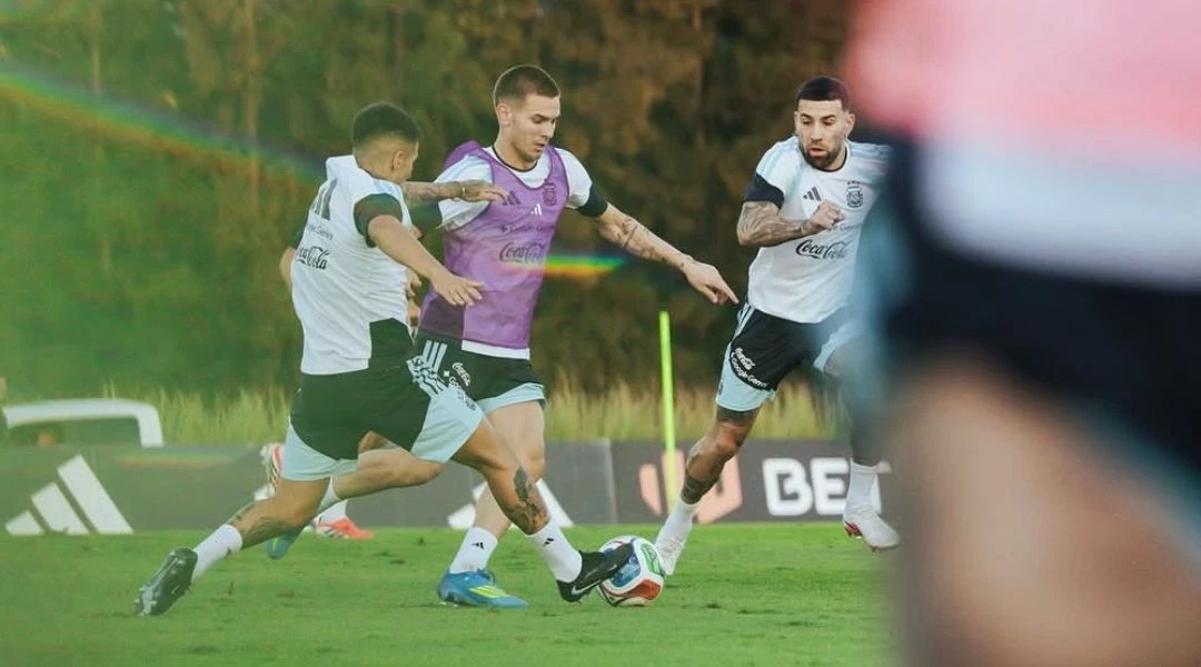 Foto: Mastantuono, convocado en segunda instancia, se juega todas las cartas en esta fecha FIFA para ir al Mundial.