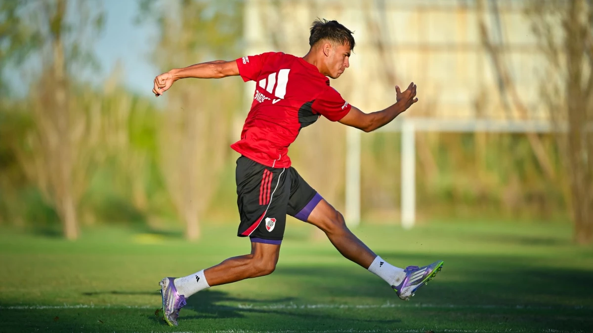 Foto: River. Freitas, que viene de ser titular ante Estudiantes de Río Cuarta debuta en una mini pretemporada con primera.&nbsp;