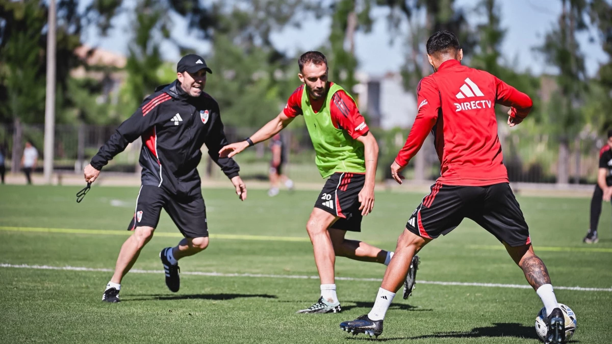 Foto: River. Coudet le metió mucha intensidad a los trabajos de mini pretemporada en el predio de Sofitel de Cardales