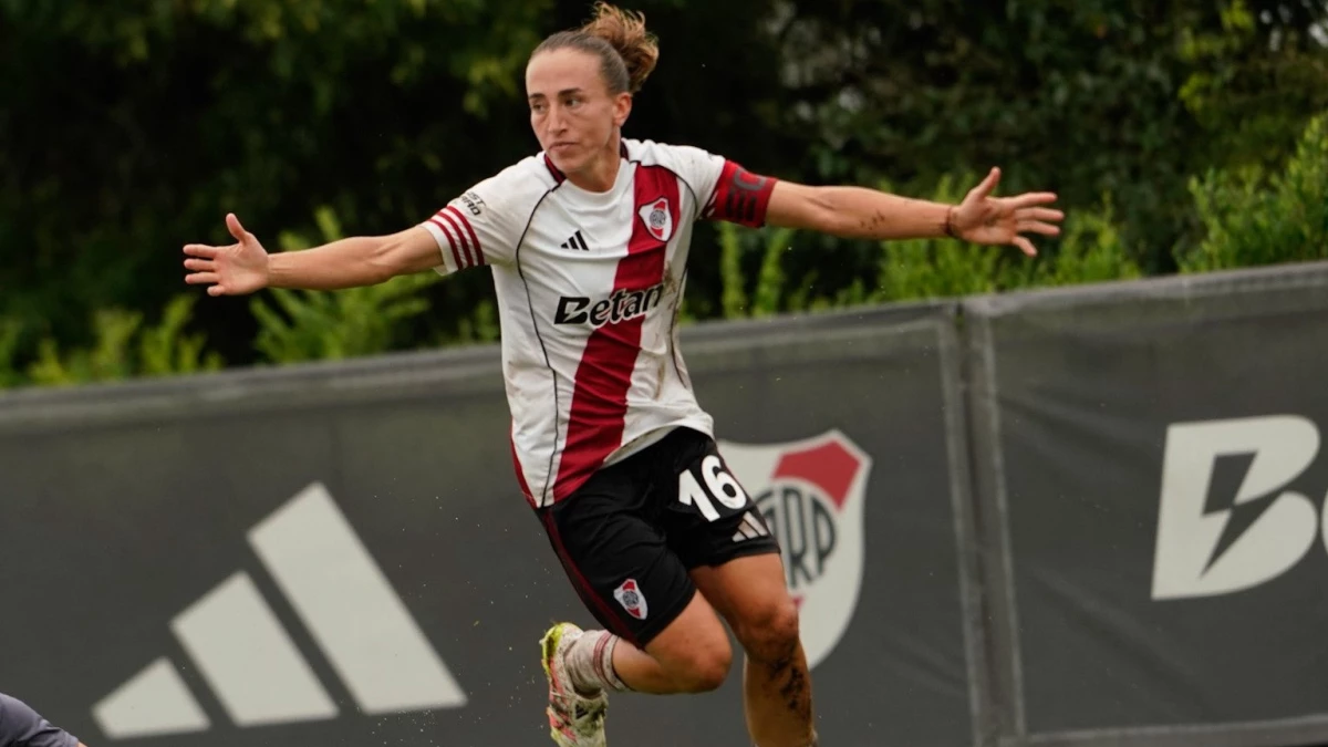 Fagiano, capitana de River, metió un doblete. Foto: @RiverPlateFem