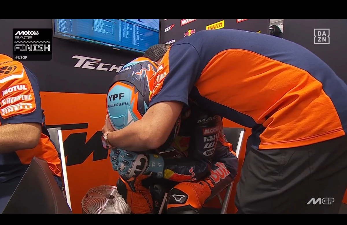 Foto:Captura TV. El argentino Valentín Perrone lamentó haberse quedado con las manos vacías en la última vuelta del Gran Premio de los Estados Unidos en la división Moto 3