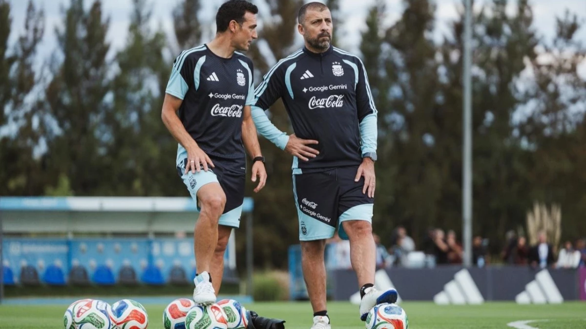 Scaloni sigue de cerca la evolución del mediocampista (Foto: X@Argentina).