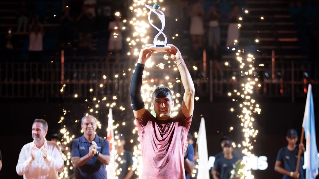 Foto: Burruchaga se adjudicó el Challenger de San Pablo y logró su cuarto título como profesional de la categoría. @laopenoficial