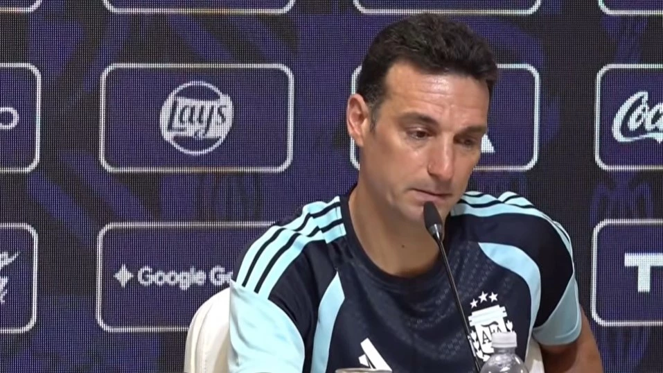 Scaloni se quebró hablando sobre la lesión de Joaquín Panichelli. Foto: Captura.
