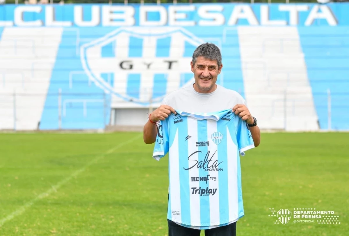 Foto:@gytoficial. Fernando Quiroz mostró un ciclo total de 44 partidos, con 17 triunfos, 14 empates y 13 derrotas.&nbsp;
