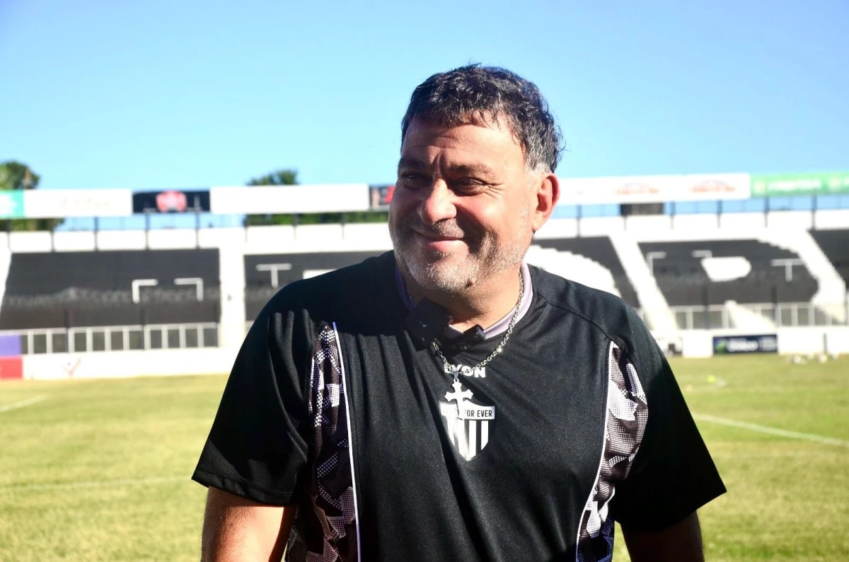 Foto:@ChacoForEverRes. El DT Ricardo Pancaldo dejó el cargo luego de la derrota como local ante Gimnasia de Jujuy