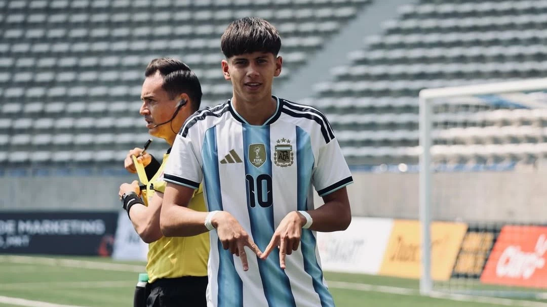 Giovani Baroni, el pibe de Talleres, es la gran figura del plantel albiceleste. Foto: afa.com.ar