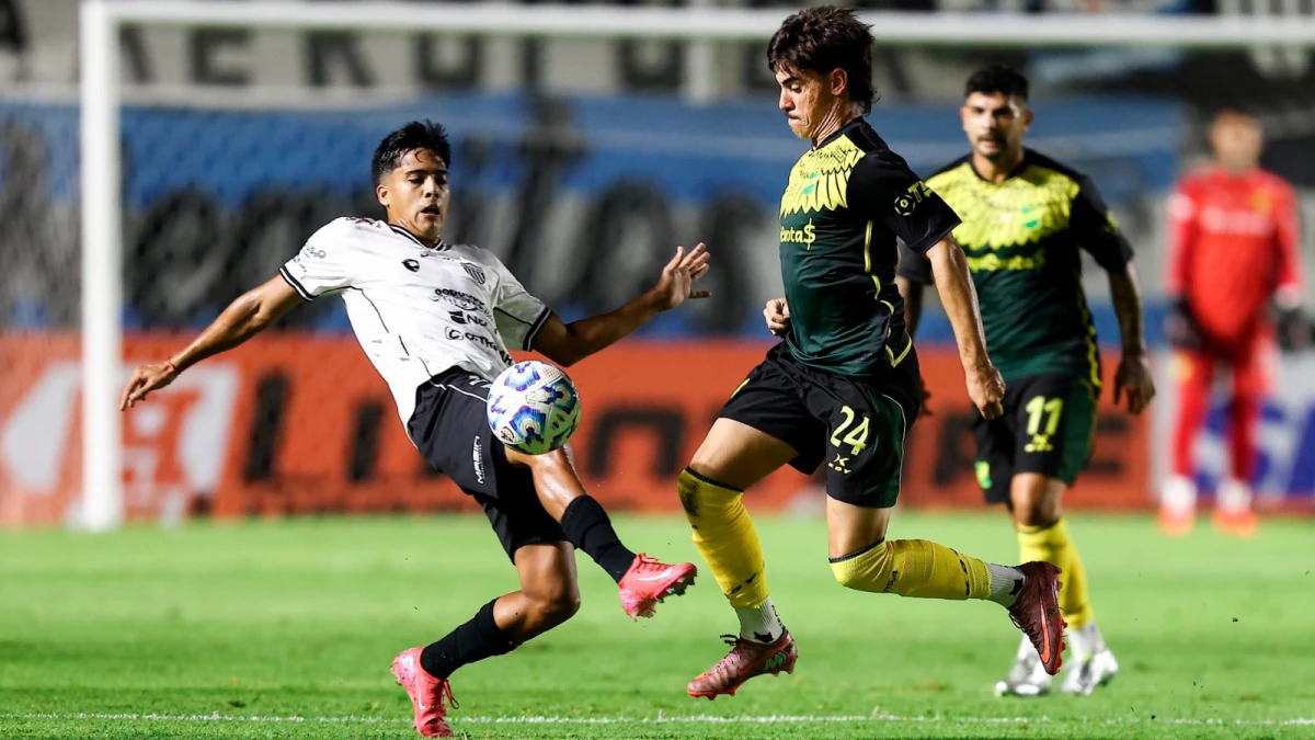 Foto: Defensa y Justicia impuso su jerarquía de Primera División ante un rival que, con un gran esfuerzo, vendió cara su derrota &nbsp;