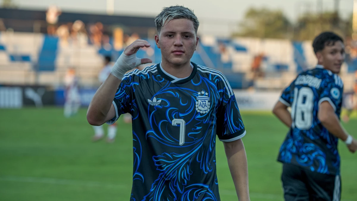 Foto:@Argentina. El chico Tobías Goytía anotó un doblete en el debut albiceleste