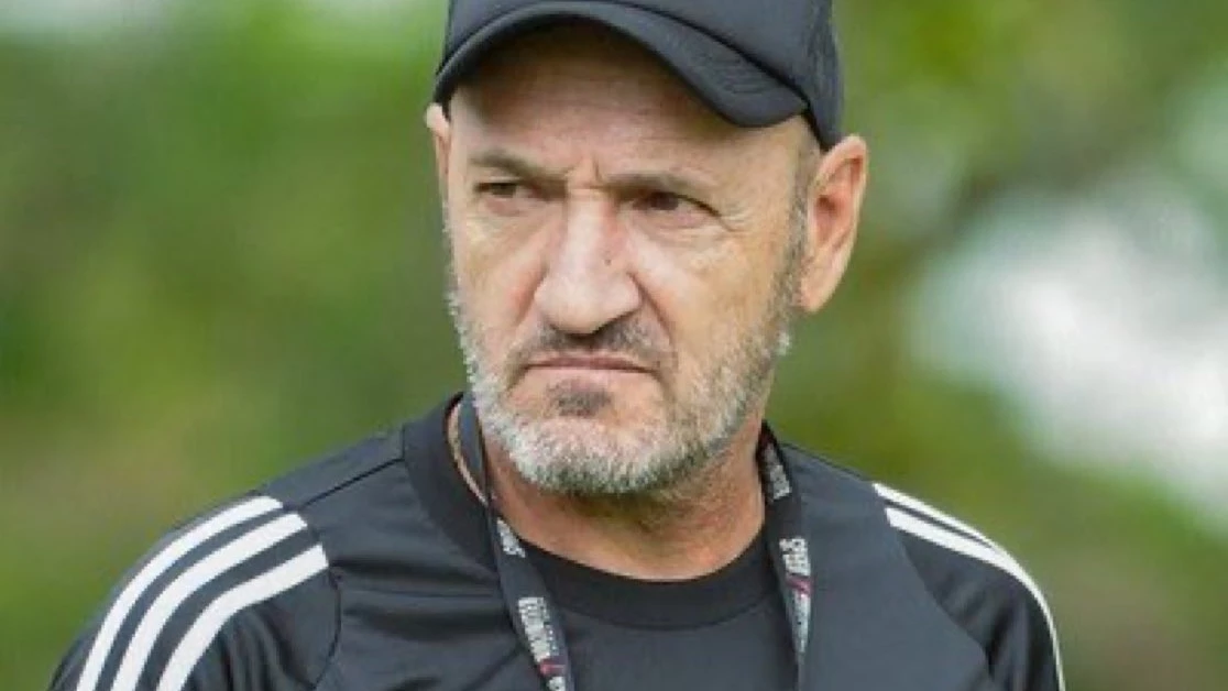 Foto: Archivo. Cambio en el banco de Deportivo Riestra. Llega Guillermo Duró y se alejó Gustavo Benítez