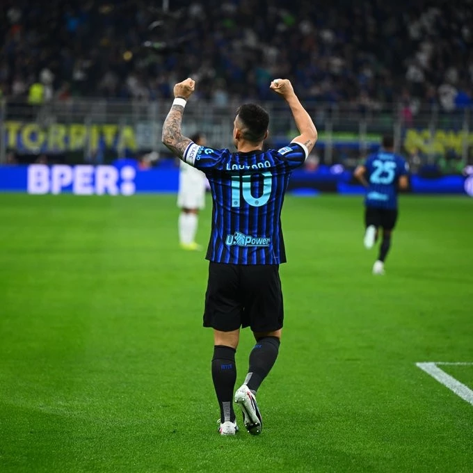 Foto:@Inter. El bahiense marcó por duplicado en la goleada 5-2 sobre Roma