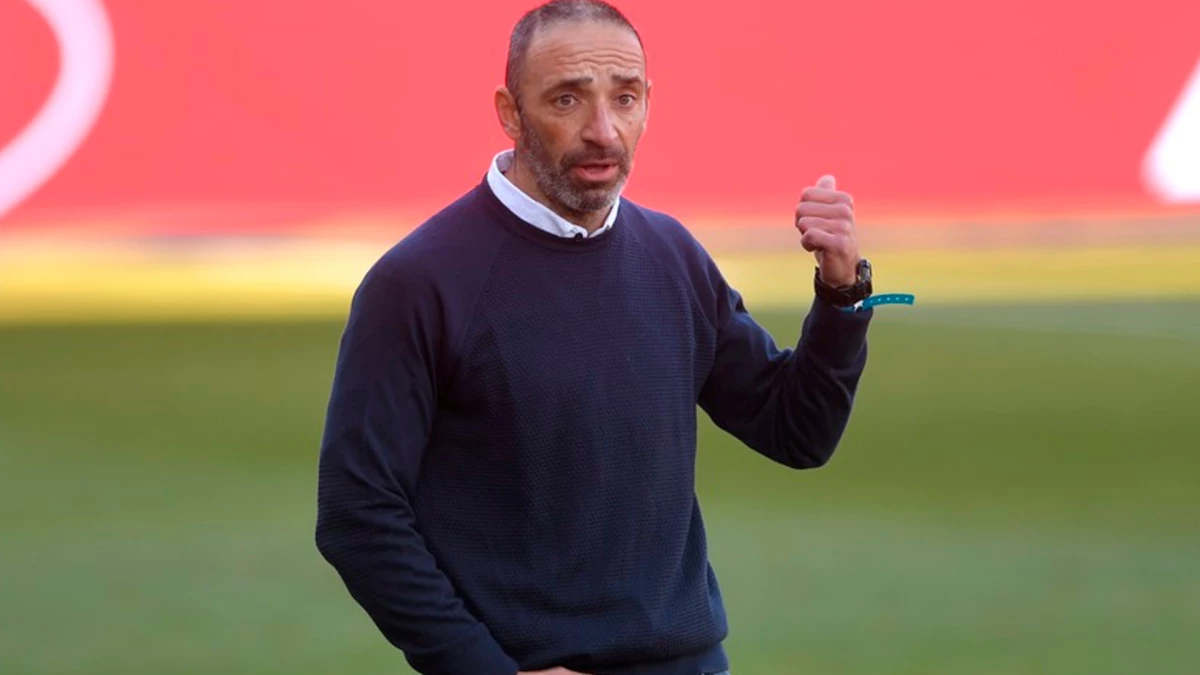 Foto: Julia Alvarez. El Vasco Azconzábal debutará en Gimnasia y Tiro de Salta ante Chacarita, precisamente el club al que condujo durante la temporada 2025