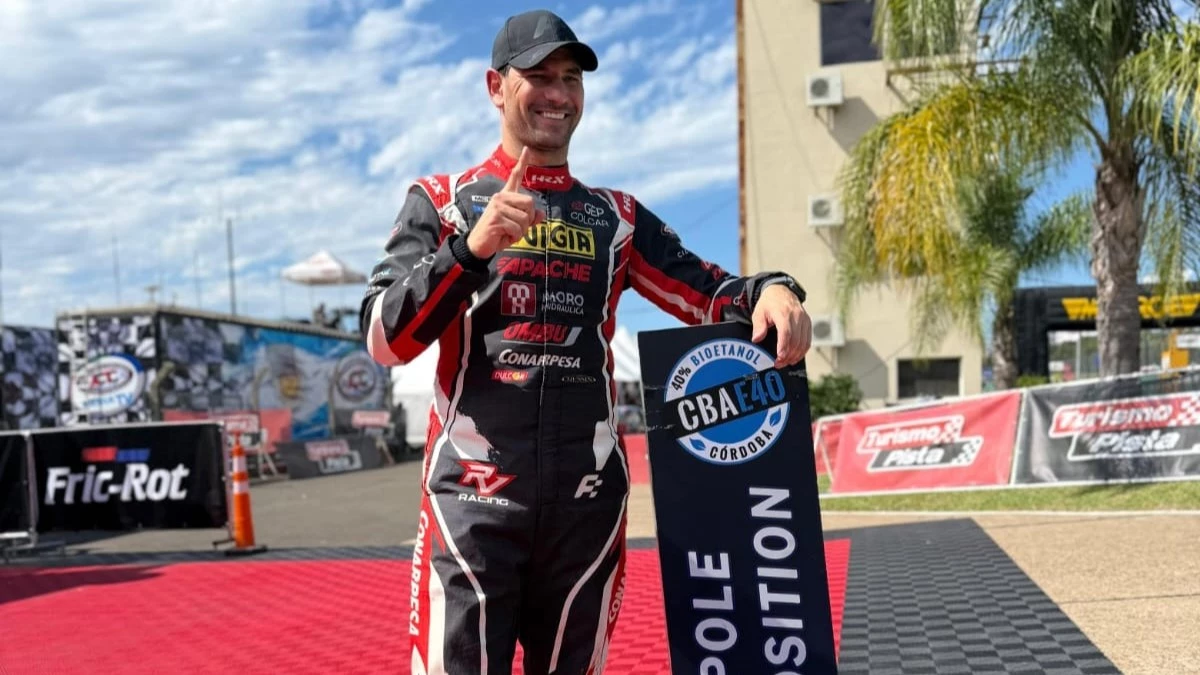 Foto:@actcargentina. El santafesino Ardusso resultó el más veloz en la clasificación del Turismo Carretera 2000 en Concordia