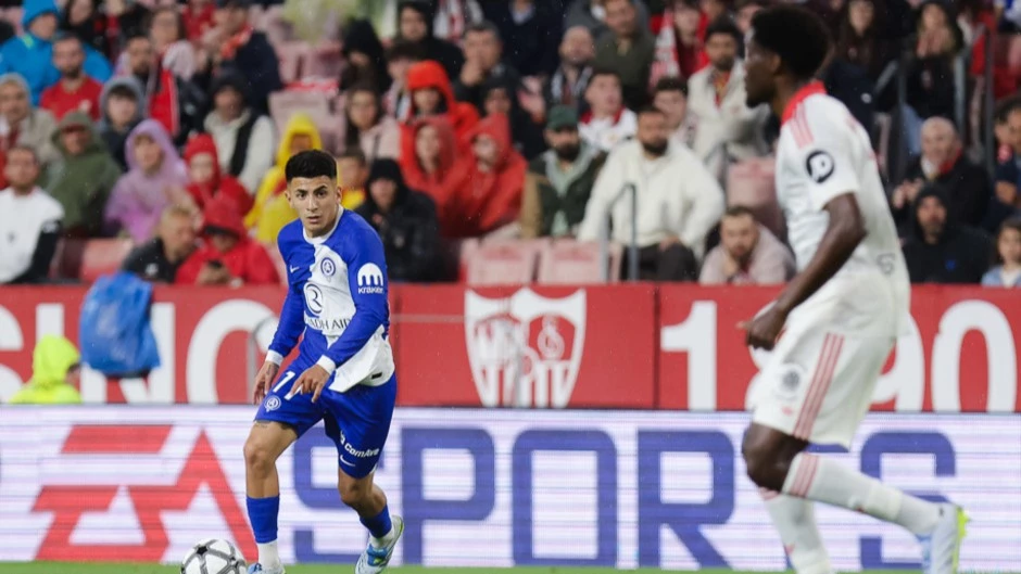 Thiago Almada, conductor de Atleti en el Sánchez Pizjuán. foto: @atleticodemadrid.