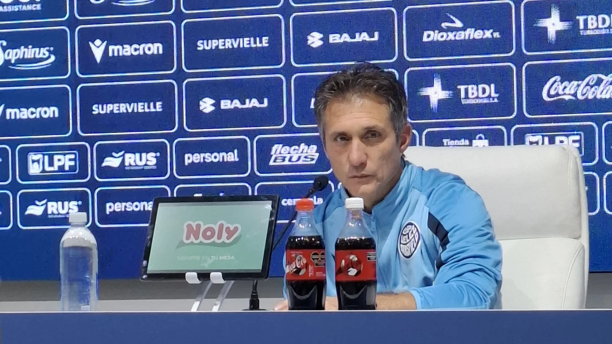 Foto: Guillermo Barros Schelotto saboreó el regreso de Vélez a la cumbre de la Zona A.