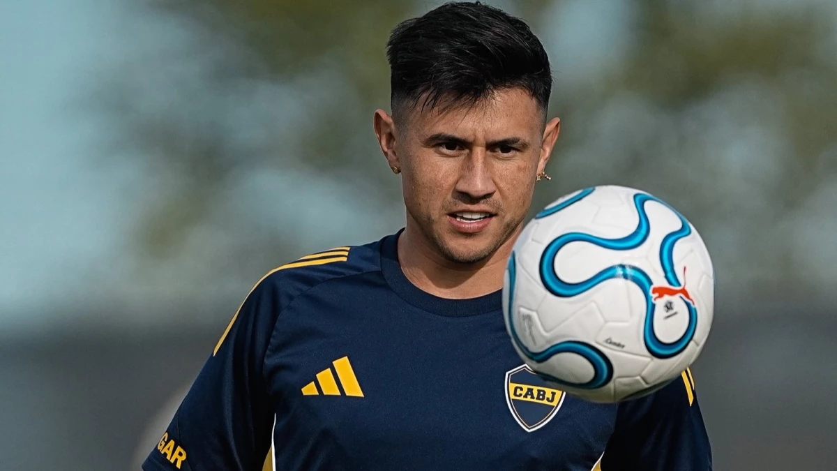 El paraguayo Adam Bareiro lleva cuatro goles convertidos desde su llegada a Boca. (Foto: @BocaJrsOficial)