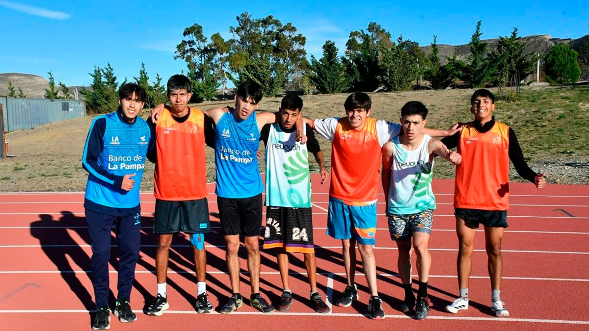 La camaradería de los diferentes atletas que participan de los Juegos Para Epade, una fiesta del deporte patagónico en Chubut | Foto: Prensa Chubut Deportes