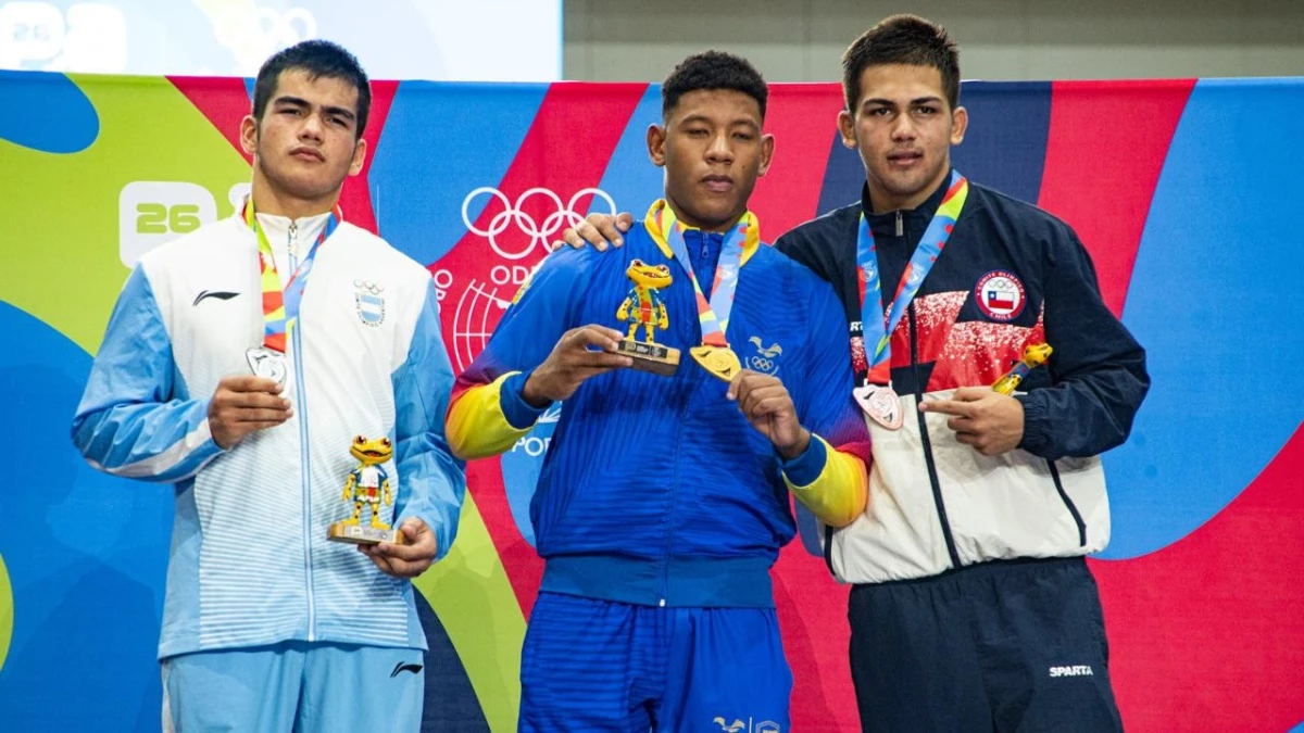 Laureano Verón, medalla de plata en lucha grecorromana | Foto: Prensa COA.