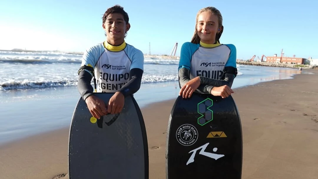Juan Cruz Giannini junto a Isabella Assmann, hija del ex arquero de Independiente. Foto: @juancruzz.giannini
