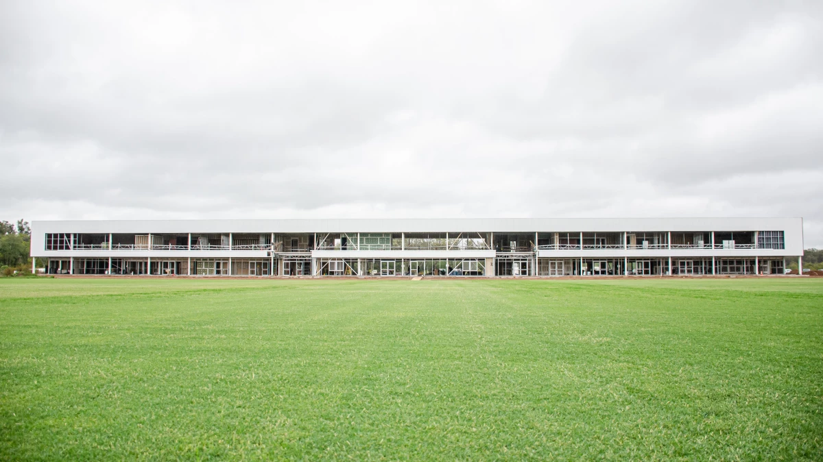 El edificio del Centro Deportivo de Racing visto desde la cancha principal | Foto: Racing Club