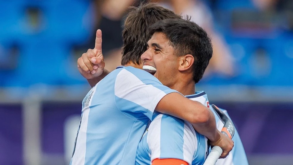 Leoncitos festejan uno de sus goles. foto: @pahf.