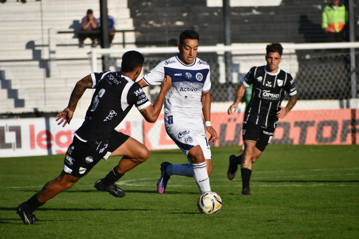 Foto:@AcassusoOficial. En Floresta aburrió el 0-0 entre All Boys y Acassuso