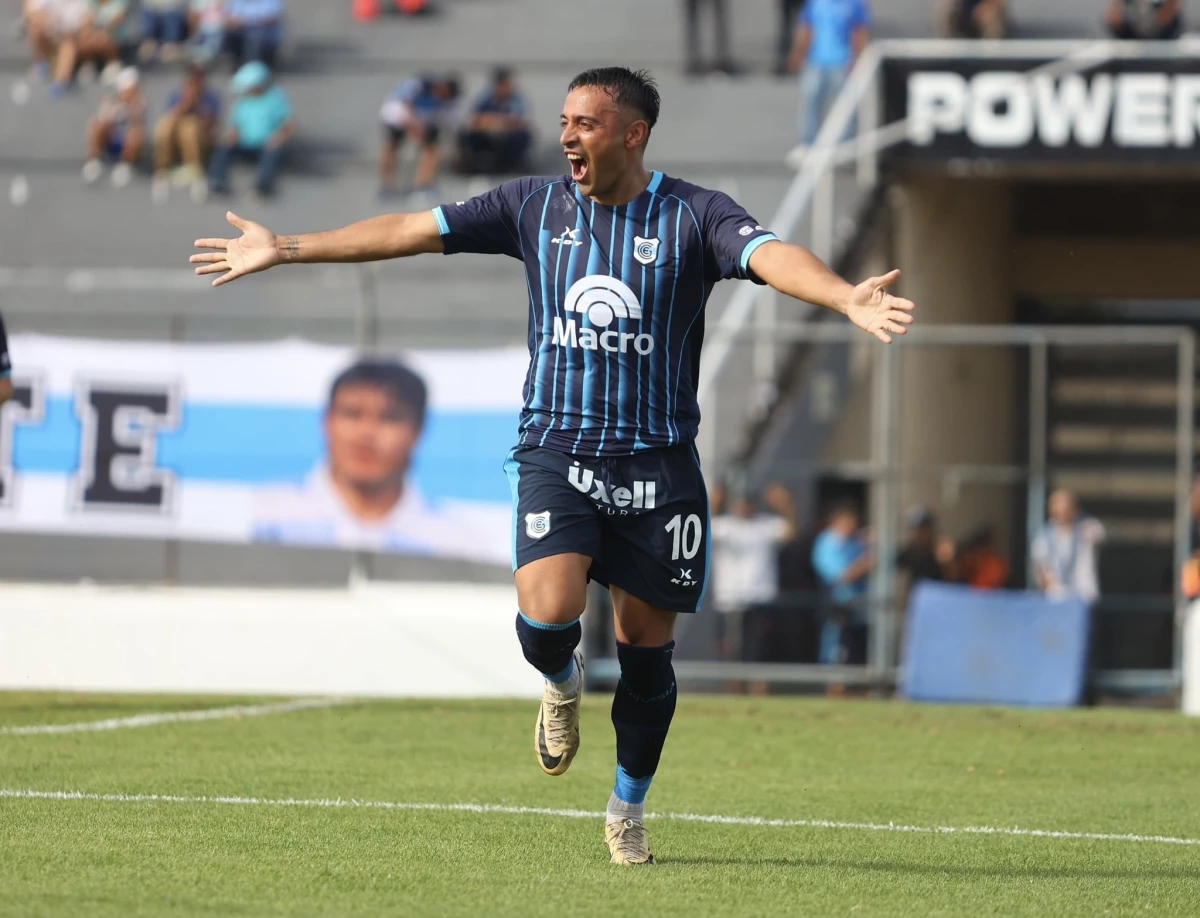 Foto:@OficialGyEJujuy. Francisco Molina fue uno de los mejores en el éxito del Lobo jujeño