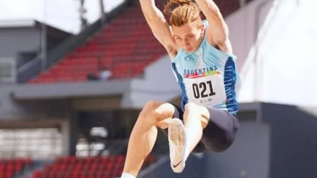 Salto al oro de Pedro Olmos. Foto: Prensa COA.