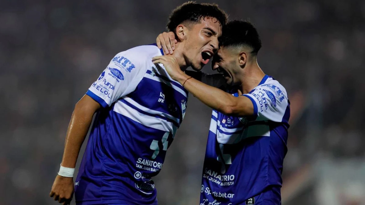 Foto:@Copa_Argentina. El delantero Jeremías Perales marcó el primer tanto del equipo funebrero