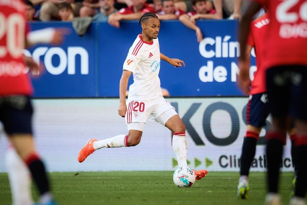 Foto: Prensa Sevilla. El equipo andaluz perdió ante Osasuna y cayó en zona de descenso en LaLiga