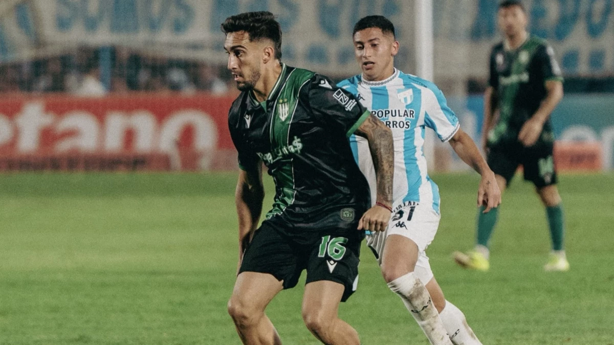 Foto: Banfield visitó al Atlético Tucumán de su ídolo Julio Falcioni y todo terminó en una insulsa igualdad.&nbsp;