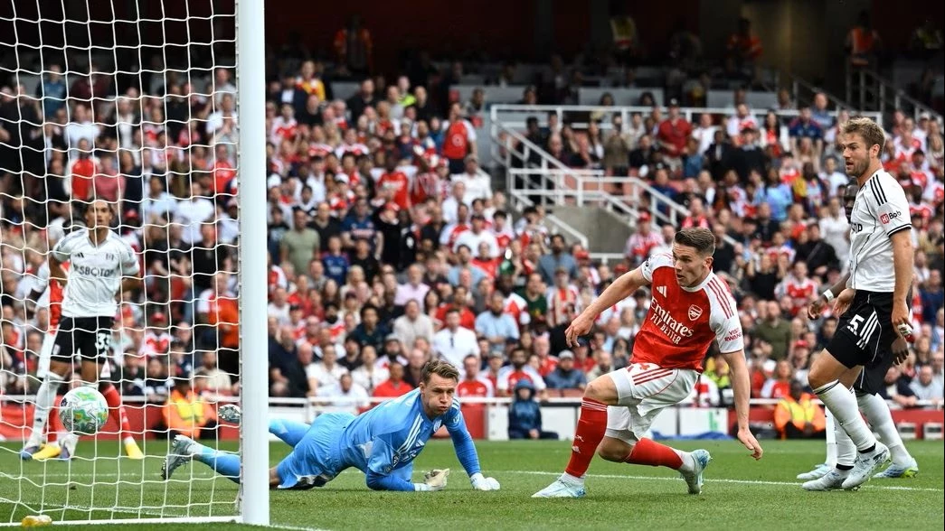 Víktor Gyökeres al momento de marcarl uno de sus goles al Fulham. foto: @premierleague.