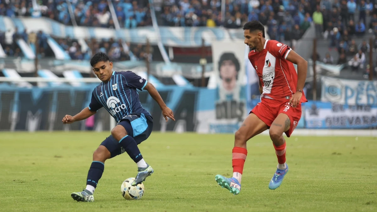 Foto: Gimnasia y Esgrima, de Jujuy no pudo con Deportivo Maipú como local pero sigue siendo único puntero de la Zona B.