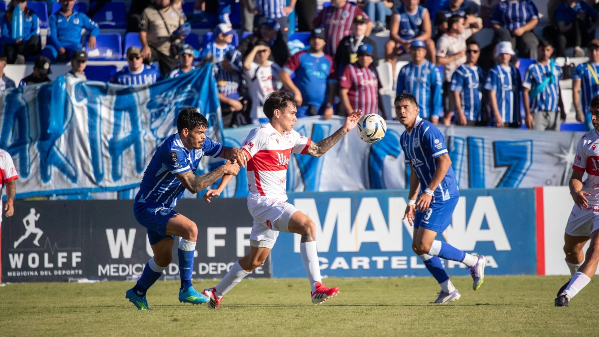 Foto: Deportivo Morón empató con Godoy Cruz en Mendoza y encabeza la Zona A.