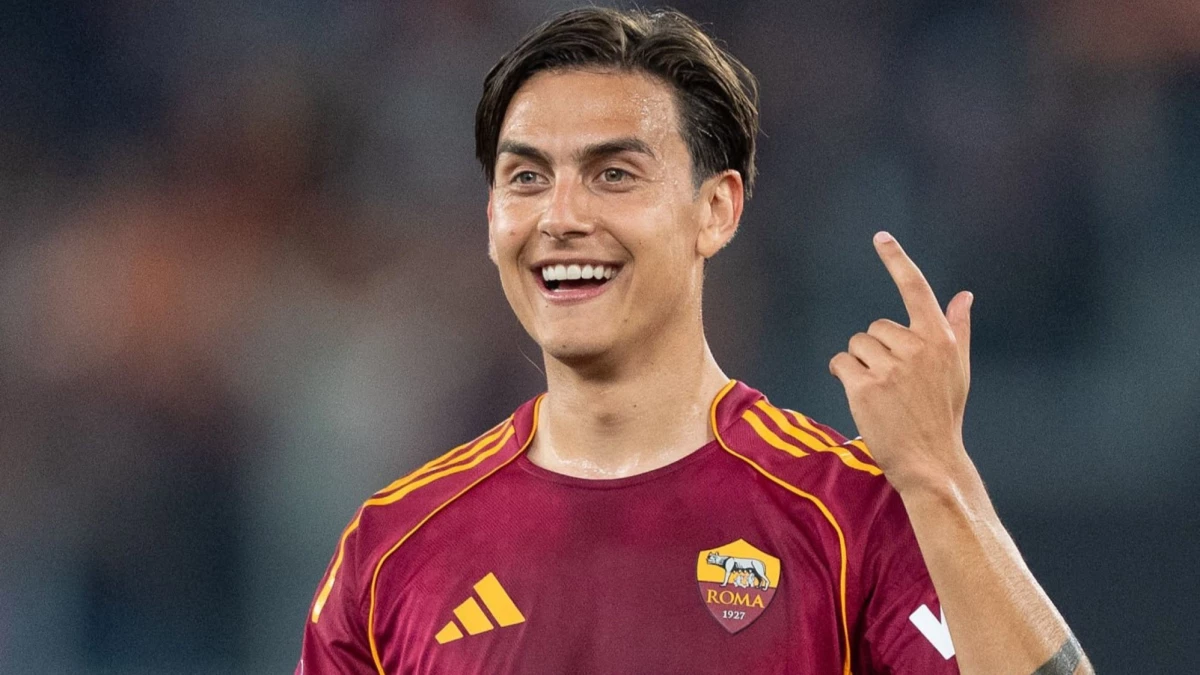 Foto: Paulo Dybala ingresó en el segundo tiempo de la goleada de la Roma sobre Fiorentina.