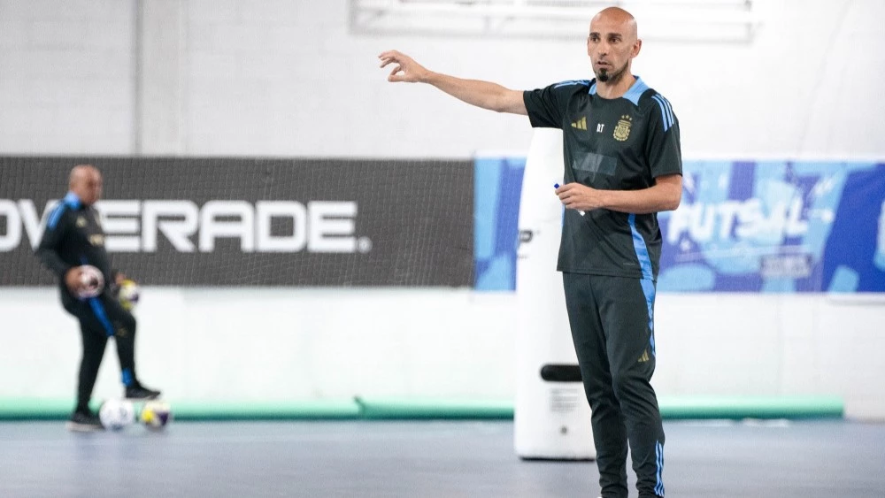 Damián Stazzone, campeón del mundo y entrenador de la Sub 20. Foto: AFA.