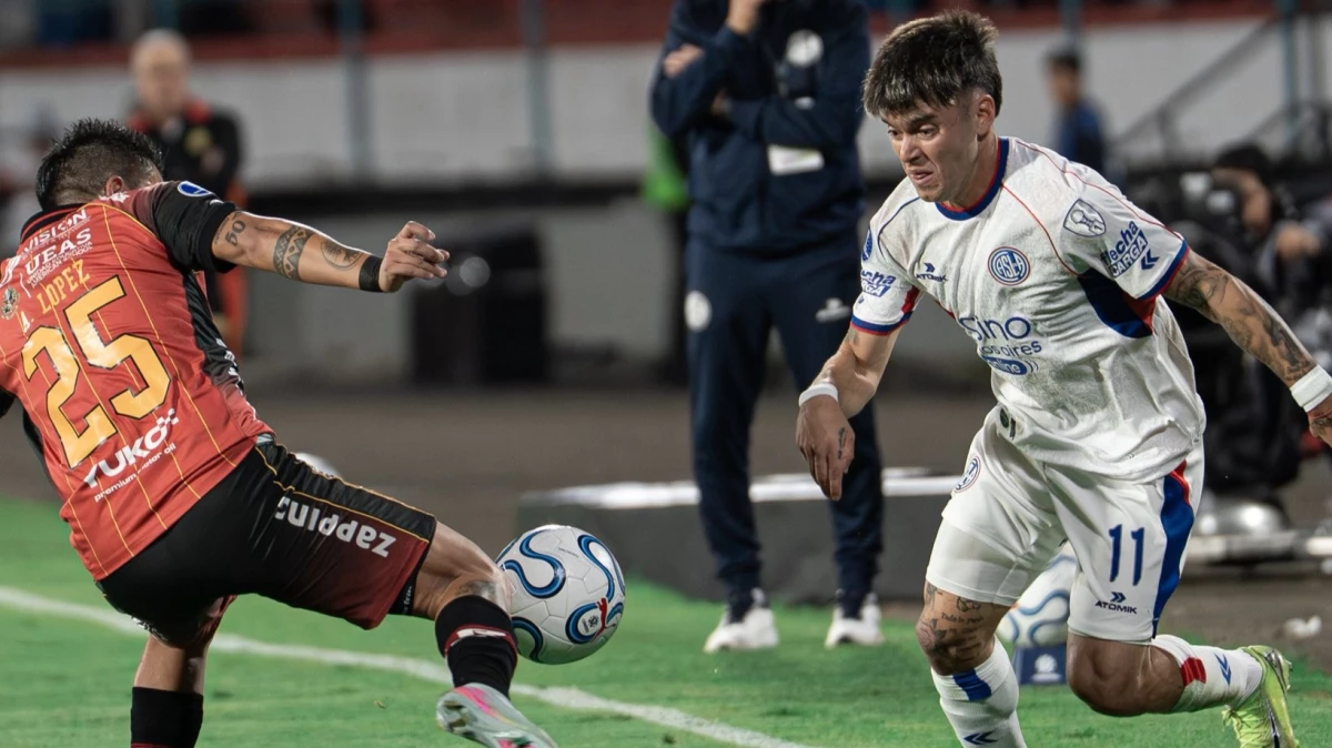 Foto: Matías Reali ingresó en el complemento para reforzar el estilo ofensivo de San Lorenzo.