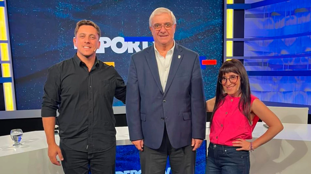 Daniel Contreras y LAura Couto, junto al presidente del COA, Mario Moccia en Deportv Central | Foto: DEPORTV