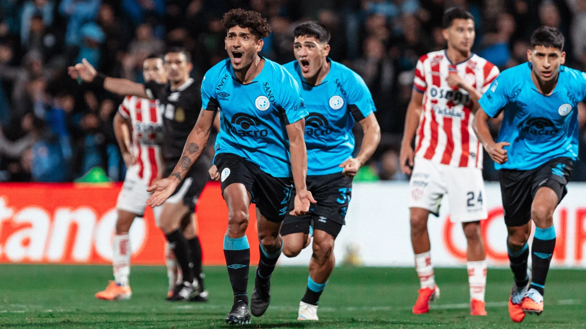 Foto: Adrián Sánchez festeja el primer gol de Belgrano ante Unión que abrió el camino hacia la victoria en Alberdi