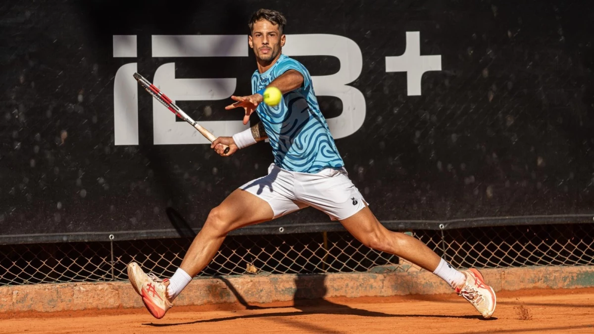 Guido Justo venció a Joaquín Rodríguez y se instaló en los octavos de final del Challenger de Córdoba. Foto: prensa Asociación Argentina de Tenis (AAT).