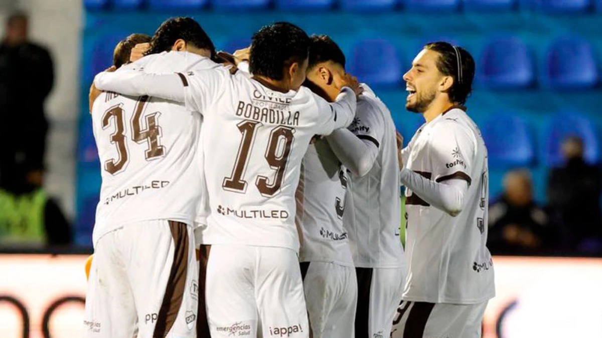 Platense festeja la clasificación a los octavos de final de Copa Argentina. Foto: @Copa_Argentina