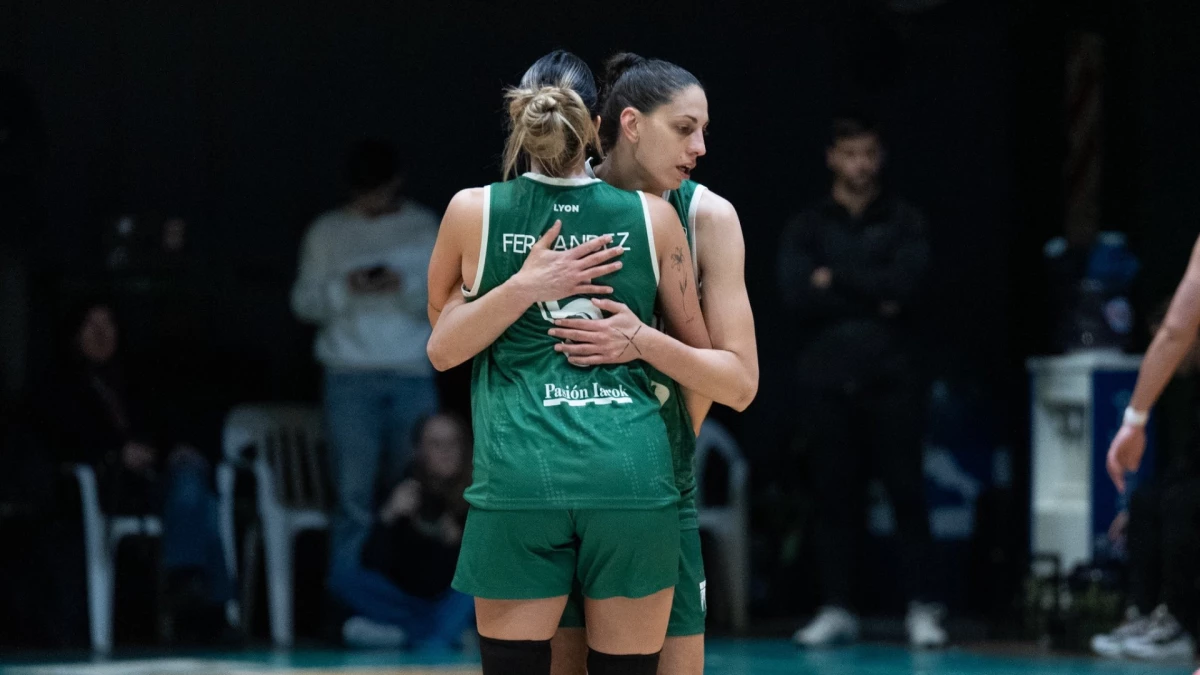 Foto: Ferro aprovechó la localía para llevarse el primer triunfo en la final de la Liga Femenina.