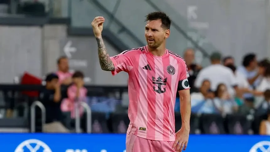 El gesto de Messi hacia una de las cabeceras del Nu Stadium.