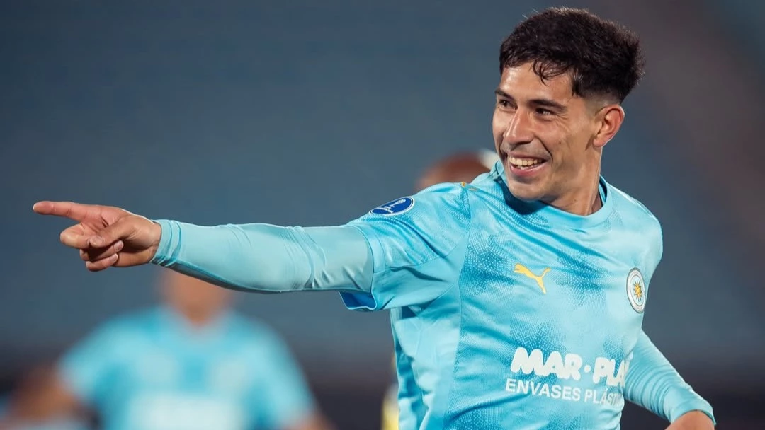 El ex Godoy Cruz Salomón Rodríguez es el goleador del Torque. foto: @mvdcitytorque.&nbsp;