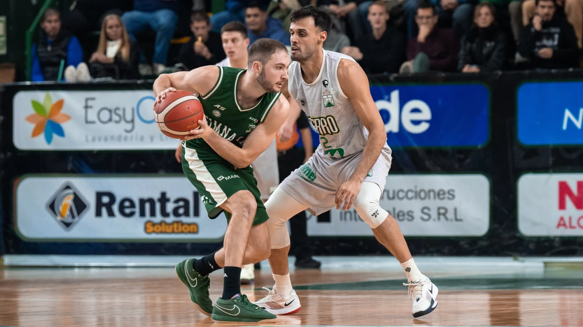 Foto:@GyCR. En el Socios Fundadores de Comodoro Rivadavia hubo victoria de Gimnasia por 81-77