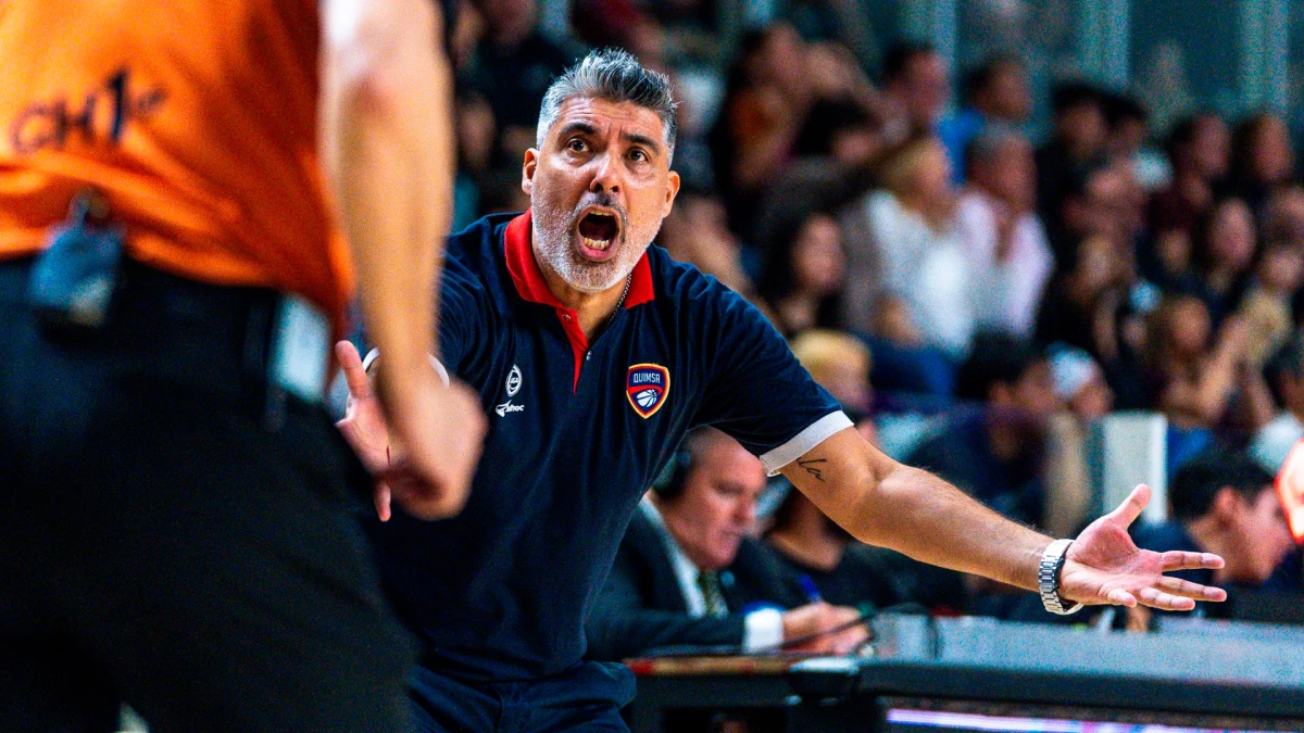 Lucas Victoriano, el entrenador de Quimsa que buscará empatar la serie ante Gimnasia | Foto: Prensa AdC