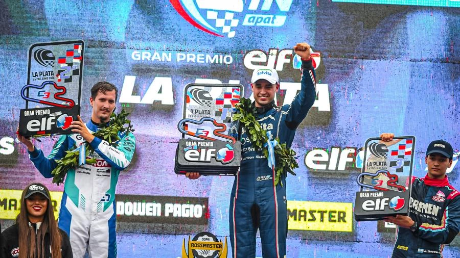 El salteño Olmedo en el podio junto a Alfonso Domenech y Jorge Barrio. Foto: Prensa TN Apat