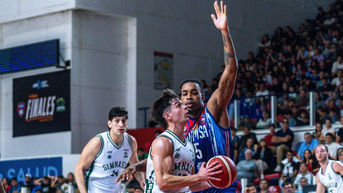 Foto: Gimnasia volvió a ganar en Santiago del Estero y quedó a dos triunfos del título.