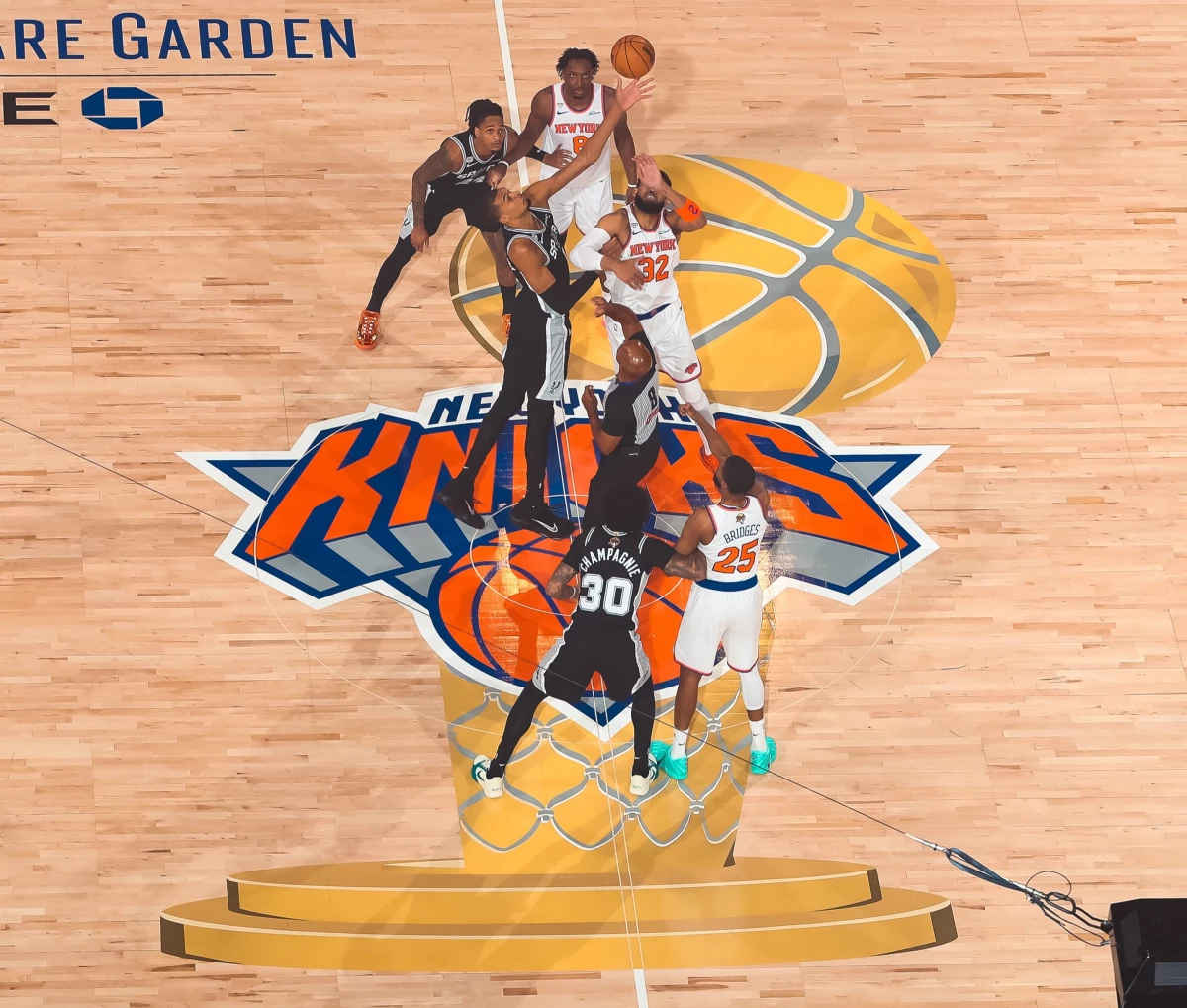 Foto: Los Knicks quedaron a un triunfo de la gloria con su tercera victoria sobre los Spurs lograda esta vez en el Madison. &nbsp;